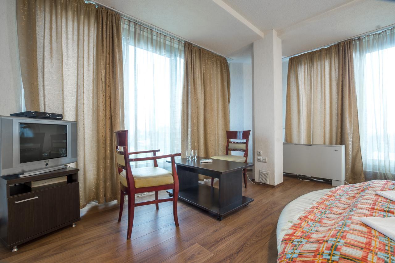 Hotel Filipov Kočani Екстериор снимка